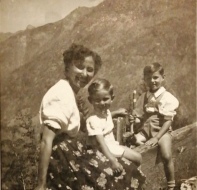 Settanta anni fa in Val d'Aosta con mamma. Chi avrebbe detto sarebbero successe le cose imprevedibili che la realtà vissuta mi ha sciorinato